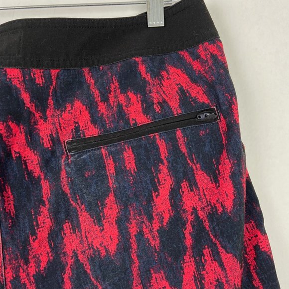 American Eagle Red Printed Board Shorts - Picture 9 of 11